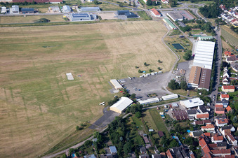 Flugplatz im Ortsteil Speyerdorf in Neustadt an der Weinstraße im Bundesland Rheinland-Pfalz, Deutschland