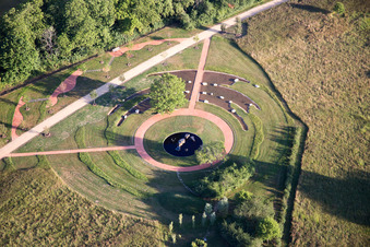 Chaumont-sur-Loire im Bundesland Loir-et-Cher, Frankreich aus der Drohnenperspektive