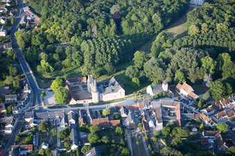 Fougères-sur-Bièvre im Bundesland Loir-et-Cher, Frankreich von oben