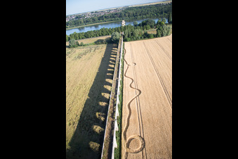Viadukt bei Vineuil/Loire (F-Centre) im Bundesland Loir-et-Cher, Frankreich aus der Luft betrachtet