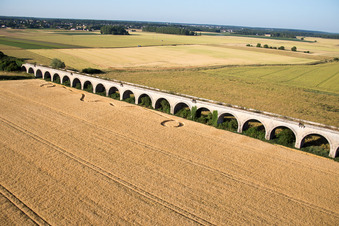 Vineuil im Bundesland Loir-et-Cher, Frankreich aus der Luft