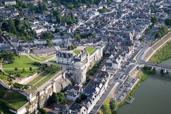 Amboise im Bundesland Indre-et-Loire, Frankreich aus der Drohnenperspektive