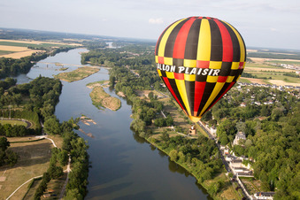 Amboise im Bundesland Indre-et-Loire, Frankreich vom Flugzeug aus