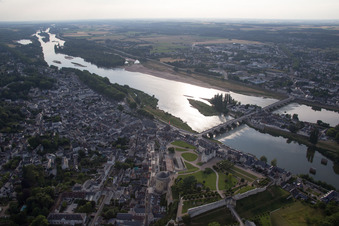 Amboise im Bundesland Indre-et-Loire, Frankreich aus der Vogelperspektive