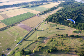 Schrägluftbild von Golf de la Carte in Chouzy-sur-Cisse im Bundesland Loir-et-Cher, Frankreich