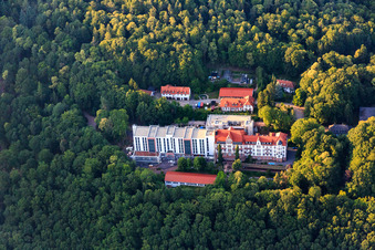 Fachklinik Eußerthal im Wald im Bundesland Rheinland-Pfalz, Deutschland von oben gesehen