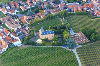 Hotel Schloß Edesheim, Privathotels Dr. Lohbeck GmbH & Co. KG im Bundesland Rheinland-Pfalz, Deutschland