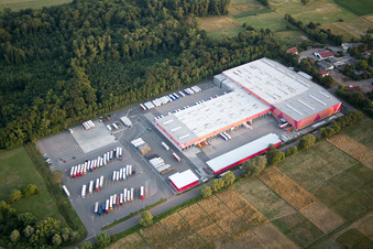 Hornbach Logistikzentrum im Ortsteil Dreihof in Essingen im Bundesland Rheinland-Pfalz, Deutschland