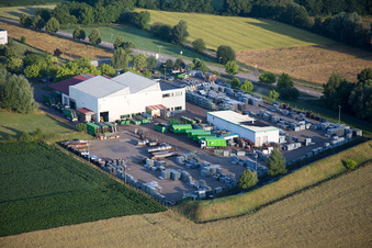 Scheibenhard im Bundesland Bas-Rhin, Frankreich aus der Drohnenperspektive