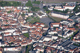 Museums- Gebäude- Ensemble Media from Old Island / Médiathèque de la Vieille-Ile in Hagenau im Bundesland Bas-Rhin, Frankreich