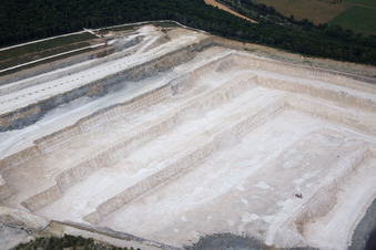 Schrägluftbild von Pagny-sur-Meuse, Frankreich