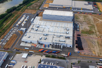 Pfälzer Erfrischungsgetränke GmbH in Wörth am Rhein im Bundesland Rheinland-Pfalz, Deutschland von einer Drohne aus