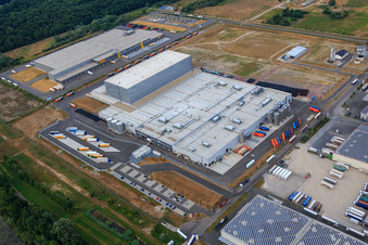 Pfälzer Erfrischungsgetränke GmbH in Wörth am Rhein im Bundesland Rheinland-Pfalz, Deutschland von oben gesehen