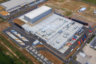 Pfälzer Erfrischungsgetränke GmbH in Wörth am Rhein im Bundesland Rheinland-Pfalz, Deutschland aus der Vogelperspektive