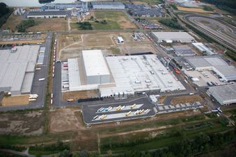 Wörth am Rhein, Industriegebiet Oberwald im Bundesland Rheinland-Pfalz, Deutschland von einer Drohne aus