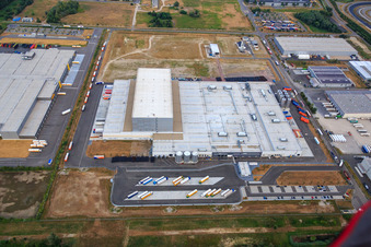 Pfälzer Erfrischungsgetränke GmbH in Wörth am Rhein im Bundesland Rheinland-Pfalz, Deutschland von einer Drohne aus