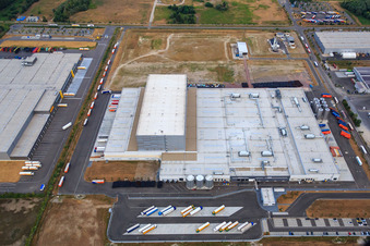 Pfälzer Erfrischungsgetränke GmbH in Wörth am Rhein im Bundesland Rheinland-Pfalz, Deutschland von der Drohne aus gesehen