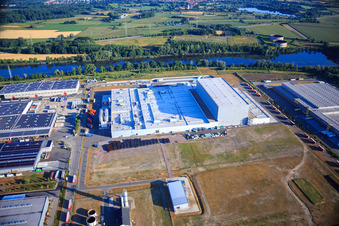 Drohnenaufname von Pfälzer Erfrischungsgetränke GmbH in Wörth am Rhein im Bundesland Rheinland-Pfalz, Deutschland