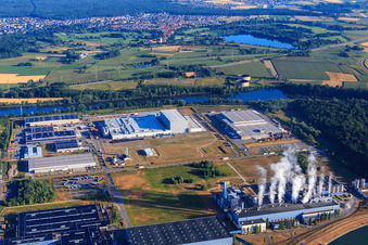 Luftbild von Industriegebiet Oberwald aus Südosten in Wörth am Rhein im Bundesland Rheinland-Pfalz, Deutschland