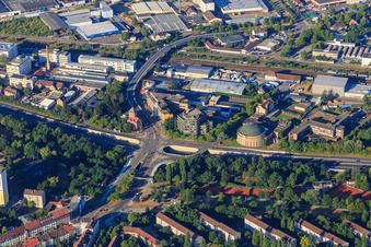 Missionswerk Karlsruhe unf Kühler Krug an der Südtangente(B10) im Ortsteil Weststadt im Bundesland Baden-Württemberg, Deutschland