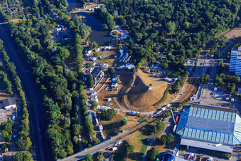 Mount Klotz bei Das Fest in der Günther Klotz Anlage im Ortsteil Südweststadt in Karlsruhe im Bundesland Baden-Württemberg, Deutschland