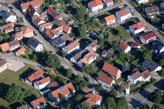 Schrägluftbild von Maria Königin im Ortsteil Schluttenbach in Ettlingen im Bundesland Baden-Württemberg, Deutschland