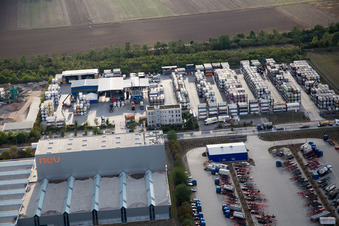 Drohnenaufname von Worms, Industriegebiet Im Langgewan, Spedition Kube & Kubenz im Bundesland Rheinland-Pfalz, Deutschland