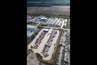 Worms, Industriegebiet Im Langgewan, Spedition Kube & Kubenz im Bundesland Rheinland-Pfalz, Deutschland von der Drohne aus gesehen