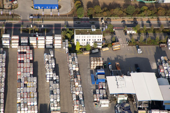 Schrägluftbild von Worms, Industriegebiet Im Langgewan, Spedition Kube & Kubenz im Bundesland Rheinland-Pfalz, Deutschland