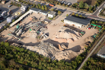 Worms, Industriegebiet Nord am Rhein im Bundesland Rheinland-Pfalz, Deutschland aus der Drohnenperspektive