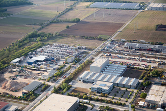 Worms, Industriegebiet Im Langgewan, Spedition Kube & Kubenz im Bundesland Rheinland-Pfalz, Deutschland von der Drohne aus gesehen