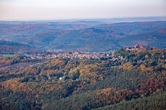 Luftaufnahme von Lichtenberg im Bundesland Bas-Rhin, Frankreich