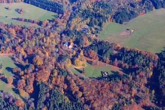 Jagdschloss Eulbach und Forsthaus Eulbach am Englischer Garten Eulbach im Ortsteil Würzberg in Michelstadt im Bundesland Hessen, Deutschland von oben