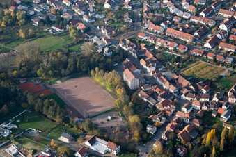 Ortsteil Godramstein in Landau in der Pfalz im Bundesland Rheinland-Pfalz, Deutschland aus der Luft