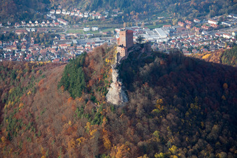 Kletterfelsen Trifels in Annweiler am Trifels im Bundesland Rheinland-Pfalz, Deutschland