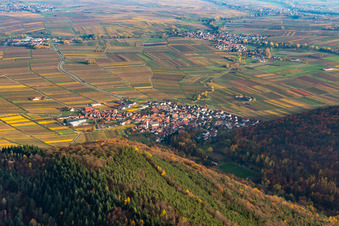 Luftaufnahme von Winzerort aus Westen in Eschbach im Bundesland Rheinland-Pfalz, Deutschland