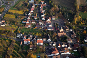 Drohnenaufname von Ortsteil Ingenheim in Billigheim-Ingenheim im Bundesland Rheinland-Pfalz, Deutschland