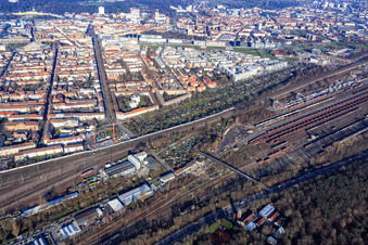 Luftbild von Stuttgarter Straße x Rüppurer Straße jenseits des Güterbahnhof im Ortsteil Südstadt in Karlsruhe im Bundesland Baden-Württemberg, Deutschland