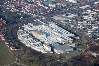 Gebäude und Produktionshallen auf dem Werksgelände SEW-EURODRIVE GmbH & Co KG in Graben-Neudorf im Bundesland Baden-Württemberg, Deutschland