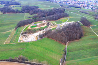 Sandgrube/Tagebau im Ortsteil Gleiszellen in Gleiszellen-Gleishorbach im Bundesland Rheinland-Pfalz, Deutschland