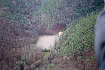 Luftbild von ASV im Ortsteil Gleishorbach in Gleiszellen-Gleishorbach im Bundesland Rheinland-Pfalz, Deutschland