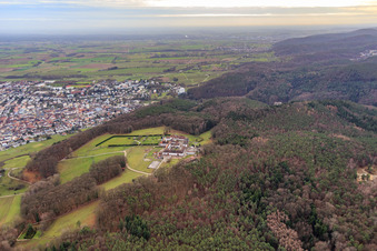 Pferedepension im Kloster Liebfrauenberg in Bad Bergzabern im Bundesland Rheinland-Pfalz, Deutschland