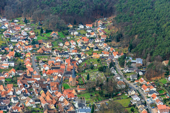Friedhof Dörrenbach und St. Martin Simultankirche - Prot. Kirchengemeinde Dörrenbach-Oberotterbach im Bundesland Rheinland-Pfalz, Deutschland