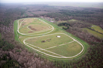 Hippodrome de la hardt im Ortsteil Altenstadt in Wissembourg im Bundesland Bas-Rhin, Frankreich