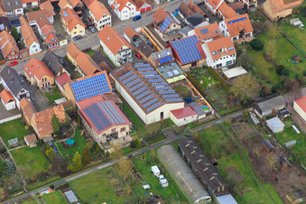 Hintergraben in Kandel im Bundesland Rheinland-Pfalz, Deutschland aus der Luft