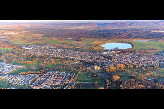 Stadtpanorama von Westen in Durmersheim im Bundesland Baden-Württemberg, Deutschland
