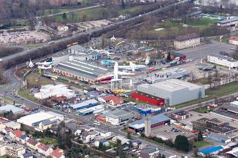 Aussenaustellung von Flugzeugen und Schiffen im Technik Museum Speyer in Speyer im Bundesland Rheinland-Pfalz, Deutschland