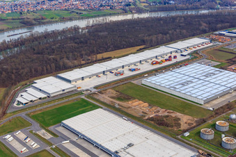 Luftbild von Industriegebiet am Flugplatz mit Syncreon Deutschland GmbH - Niederlassung Speyer im Bundesland Rheinland-Pfalz