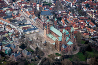 Kirchengebäude der Kathedrale Dom zu Speyer in Speyer im Bundesland Rheinland-Pfalz, Deutschland