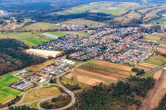 Luftbild von Ortsansicht aus Nordosten in Hanhofen im Bundesland Rheinland-Pfalz, Deutschland